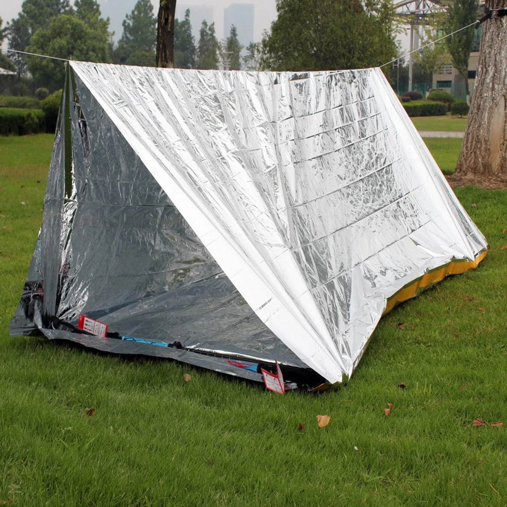 Couverture d'urgence en plein  - First Aid Kit Camping avis et prix